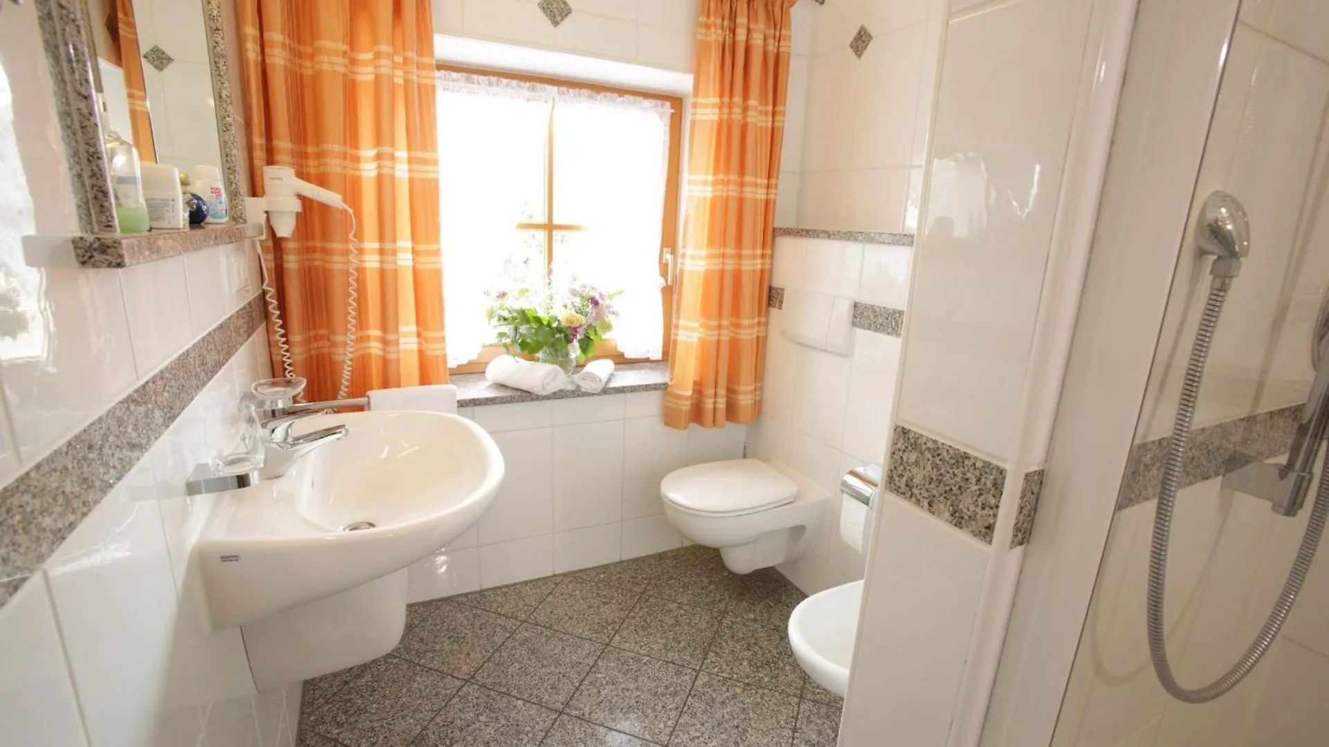 Lindlweberhof Hotel Rosenheim Guest house